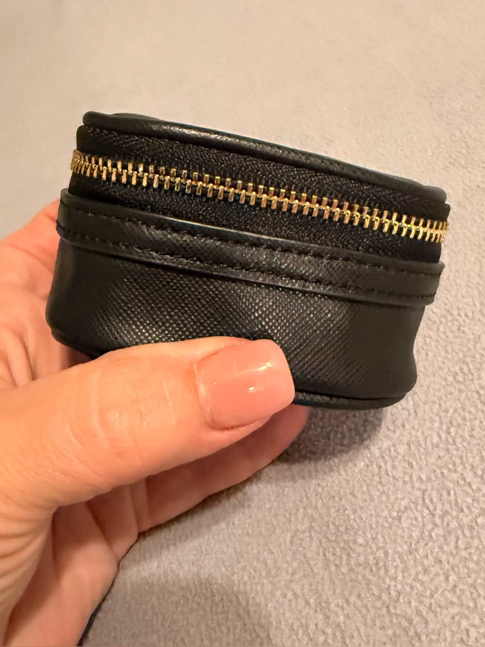 Tory Burch Black Logo Zipper Jewelry Box - Picture 5 of 12
